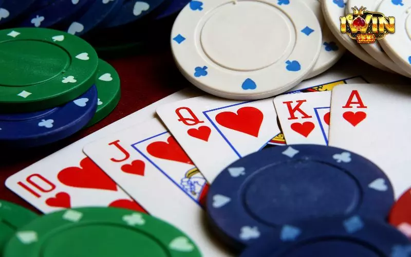 Sảnh Flush là biến thể mạnh nhất của thế bài đồng màu