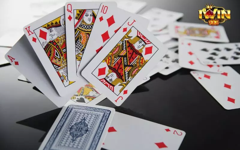 Sảnh rồng trong mậu binh là bộ bài mà rất nhiều người chơi tìm kiếm vì tỷ lệ thắng vô cùng lớn